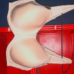 Wacoal t-shirt bra. 44D